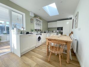 Caroline Close- click for photo gallery